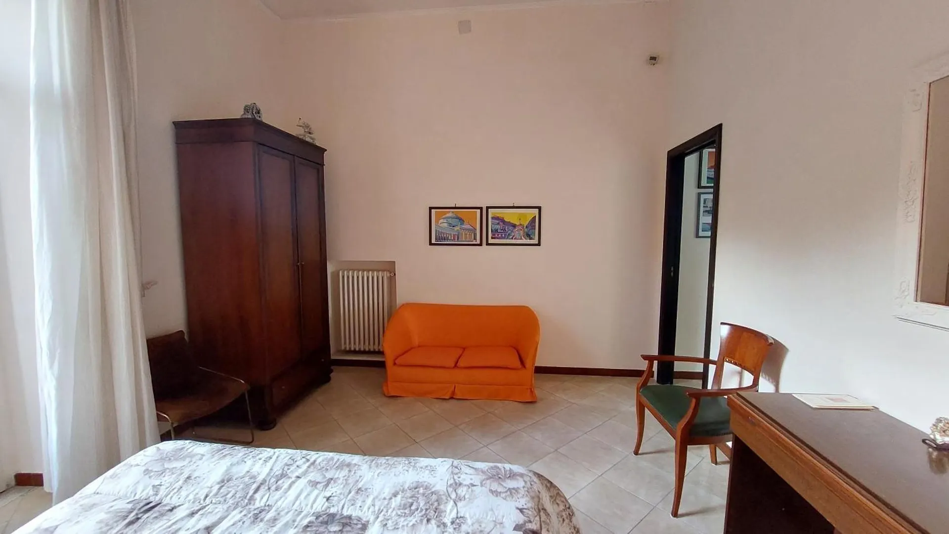 Ventottesima Vacanza + Villa Naples